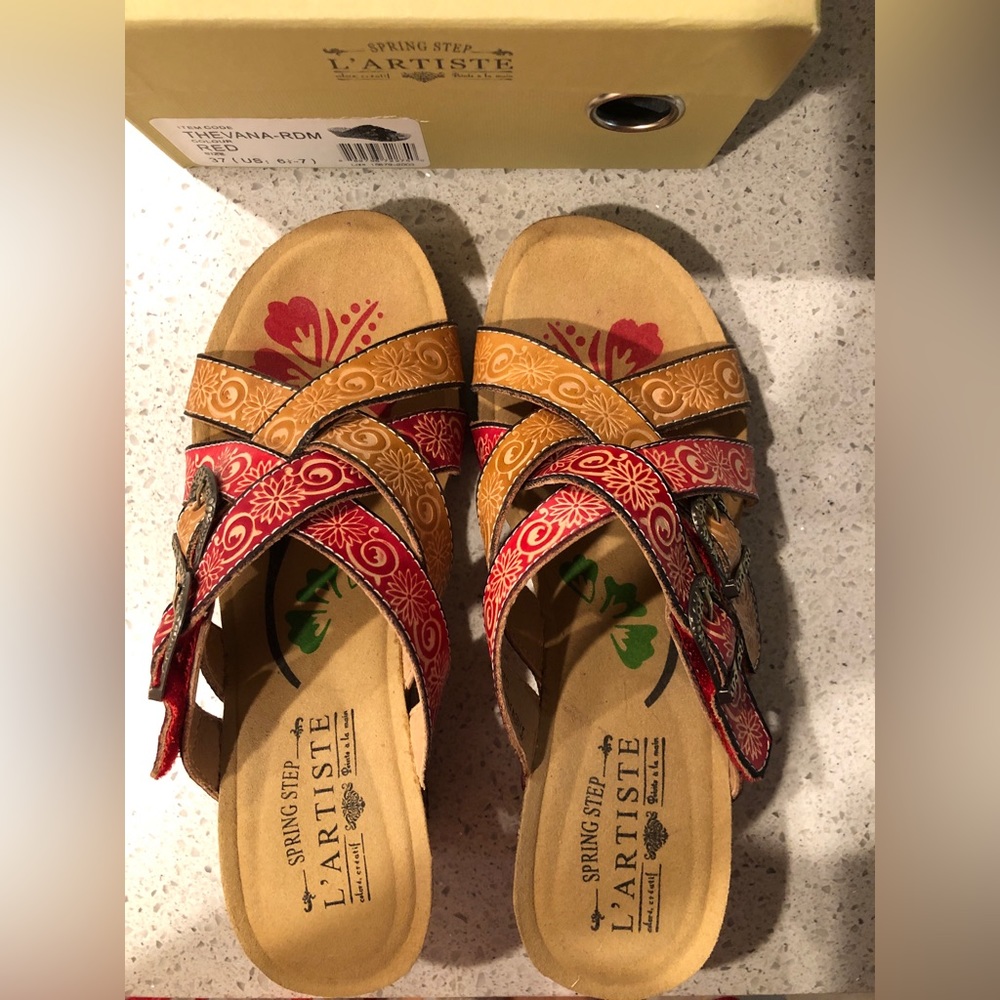 EUC L’Artiste by Spring Step Leather Wedges, Size 37 (6.5-7)